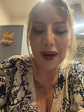 Snapshot of mila_kween chatting on 07-24-26, 10:19 mila kween online show from 07-24-26, 10:19