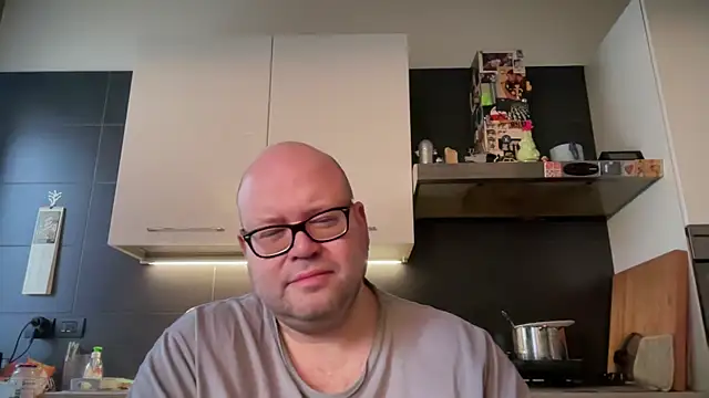 theitalianbear online show from 12-23-24, 01:45