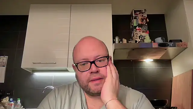 theitalianbear online show from 02-12-25, 07:56