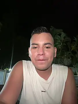 Snapshot of mrhoney2 chatting on 08-02-26, 12:31 mrhoney2 online show from 08-02-26, 12:31