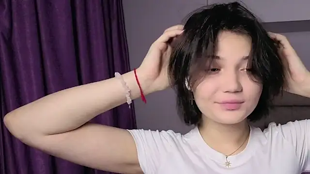 cute  caprice online show from 08-03-26, 05:06