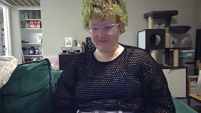 TreatLucky online show from 08-04-26, 05:26