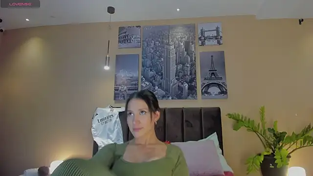 Snapshot of Olivia_jazz chatting on 03-05-25, 02:36 Olivia jazz online show from 03-05-25, 02:36