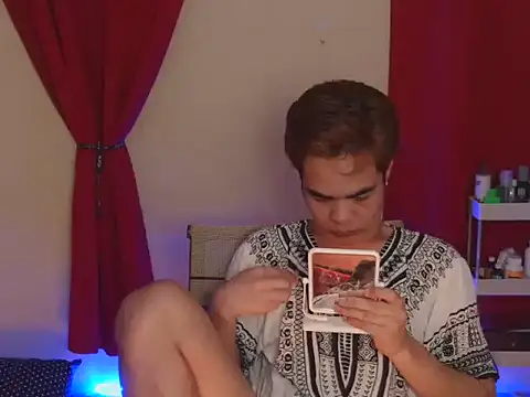 Snapshot of mike_jm chatting on 12-16-25, 10:20 mike jm online show from 12-16-25, 10:20