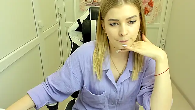 BrielleStorm online show from 08-05-26, 06:05