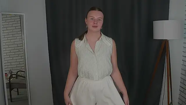 IsobelBoderick online show from 08-05-26, 05:21
