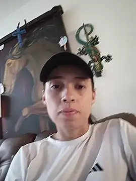 Snapshot of paolamami chatting on 08-05-26, 08:33 paolamami online show from 08-05-26, 08:33