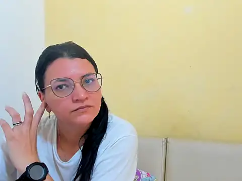 MARILYN GARCIA online show from 04-05-26, 03:31