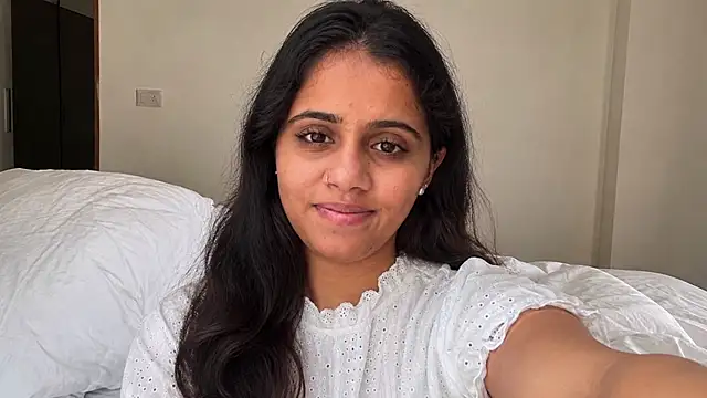 Snapshot of Akanksha_94 chatting on 08-08-26, 03:47 Akanksha 94 online show from 08-08-26, 03:47