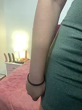 Snapshot of shara_ chatting on 01-23-25, 04:41 shara online show from 01-23-25, 04:41