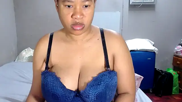 Snapshot of BigAreola26 chatting on 06-28-26, 05:57 BigAreola26 online show from 06-28-26, 05:57