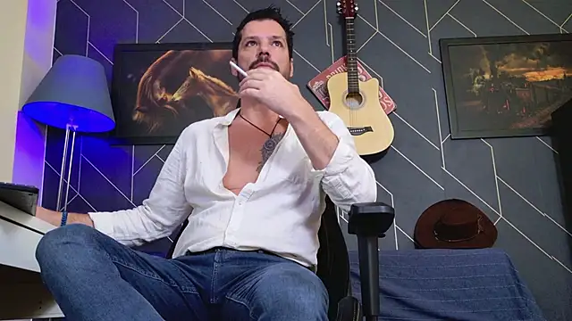 ChrisKox online show from 11-24-25, 04:56