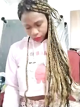 Snapshot of angel_allis chatting on 09-17-25, 04:25 angel allis online show from 09-17-25, 04:25