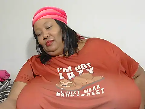 Snapshot of nancy111 chatting on 02-04-26, 01:39 nancy111 online show from 02-04-26, 01:39