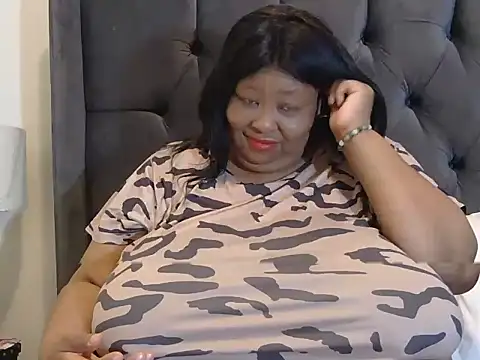 Snapshot of nancy111 chatting on 02-27-26, 02:00 nancy111 online show from 02-27-26, 02:00