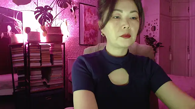 Koreanowner online show from 09-28-25, 04:01