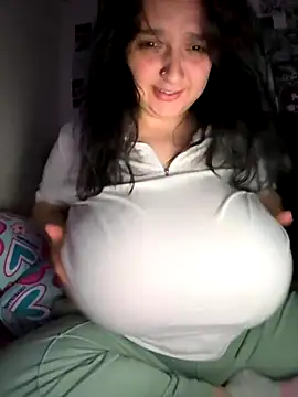 aliceayres797 online show from 10-19-25, 03:18