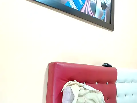 Snapshot of kurtbigcock chatting on 01-24-25, 07:49 kurtbigcock online show from 01-24-25, 07:49