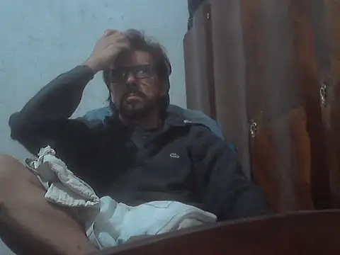 Snapshot of el_principe_hot chatting on 10-03-25, 02:41 el principe hot online show from 10-03-25, 02:41