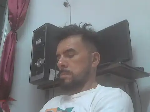 Snapshot of el_principe_hot chatting on 10-25-25, 03:36 el principe hot online show from 10-25-25, 03:36