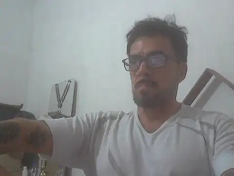 Snapshot of el_principe_hot chatting on 11-21-25, 03:49 el principe hot online show from 11-21-25, 03:49