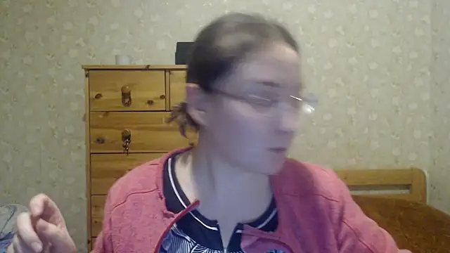 Snapshot of Smart_Rose chatting on 02-07-25, 09:37 Smart Rose online show from 02-07-25, 09:37