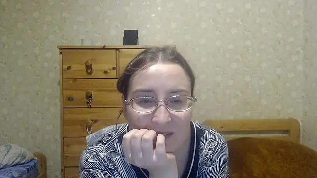 Snapshot of Smart_Rose chatting on 02-08-25, 12:38 Smart Rose online show from 02-08-25, 12:38