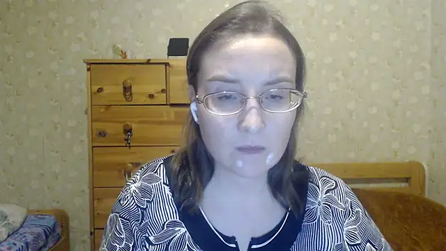 Snapshot of Smart_Rose chatting on 02-12-25, 01:19 Smart Rose online show from 02-12-25, 01:19