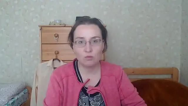 Snapshot of Smart_Rose chatting on 03-06-25, 11:36 Smart Rose online show from 03-06-25, 11:36