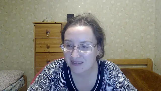 Snapshot of Smart_Rose chatting on 03-07-25, 06:54 Smart Rose online show from 03-07-25, 06:54