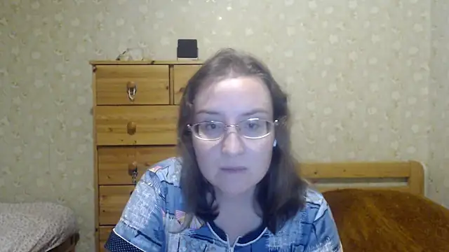 Snapshot of Smart_Rose chatting on 03-08-25, 10:56 Smart Rose online show from 03-08-25, 10:56