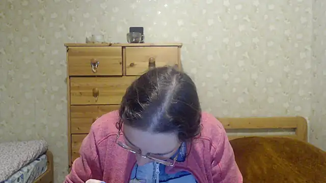 Snapshot of Smart_Rose chatting on 03-10-25, 06:56 Smart Rose online show from 03-10-25, 06:56