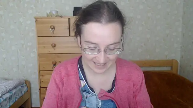 Snapshot of Smart_Rose chatting on 03-17-25, 01:50 Smart Rose online show from 03-17-25, 01:50