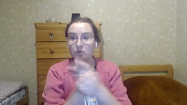 Snapshot of Smart_Rose chatting on 03-17-25, 08:51 Smart Rose online show from 03-17-25, 08:51