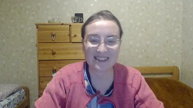 Snapshot of Smart_Rose chatting on 03-18-25, 11:42 Smart Rose online show from 03-18-25, 11:42