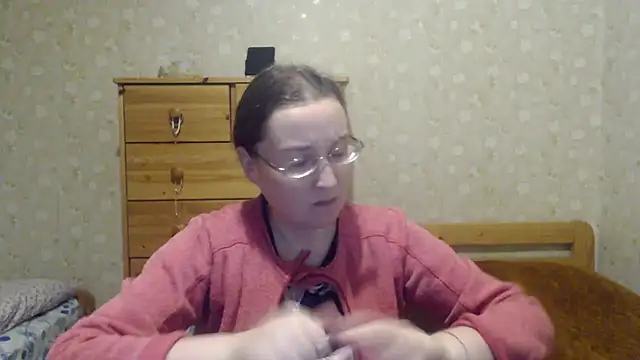 Snapshot of Smart_Rose chatting on 03-21-25, 12:40 Smart Rose online show from 03-21-25, 12:40