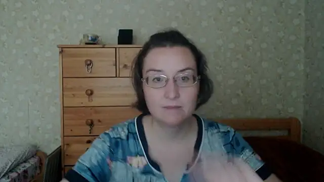 Snapshot of Smart_Rose chatting on 09-21-25, 10:06 Smart Rose online show from 09-21-25, 10:06