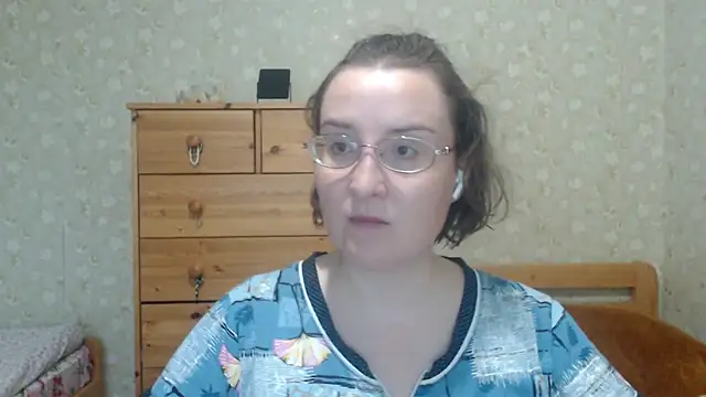 Snapshot of Smart_Rose chatting on 09-25-25, 02:10 Smart Rose online show from 09-25-25, 02:10