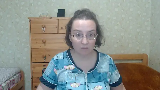 Snapshot of Smart_Rose chatting on 09-26-25, 01:48 Smart Rose online show from 09-26-25, 01:48