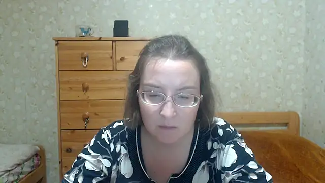 Snapshot of Smart_Rose chatting on 10-05-25, 01:37 Smart Rose online show from 10-05-25, 01:37