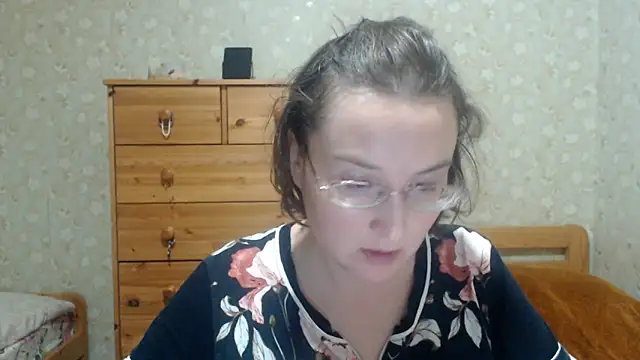 Snapshot of Smart_Rose chatting on 10-08-25, 06:05 Smart Rose online show from 10-08-25, 06:05