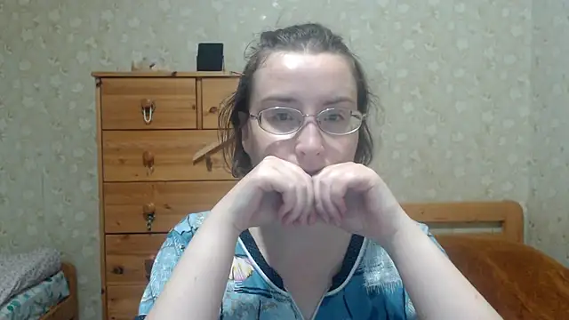 Snapshot of Smart_Rose chatting on 10-11-25, 01:53 Smart Rose online show from 10-11-25, 01:53