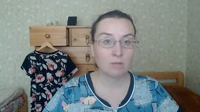 Snapshot of Smart_Rose chatting on 11-01-25, 11:01 Smart Rose online show from 11-01-25, 11:01