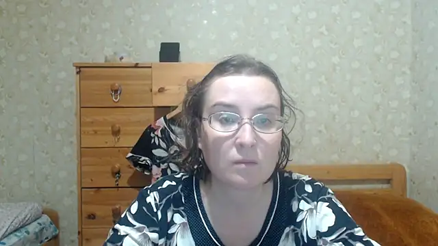 Snapshot of Smart_Rose chatting on 11-10-25, 04:28 Smart Rose online show from 11-10-25, 04:28