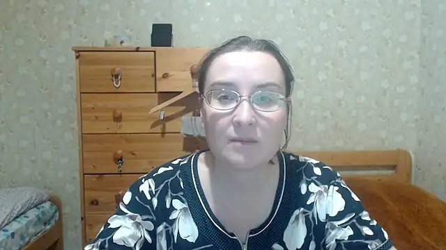 Snapshot of Smart_Rose chatting on 11-12-25, 04:07 Smart Rose online show from 11-12-25, 04:07