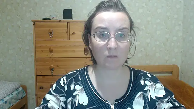 Snapshot of Smart_Rose chatting on 11-13-25, 04:06 Smart Rose online show from 11-13-25, 04:06