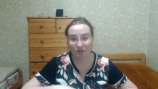 Snapshot of Smart_Rose chatting on 11-23-25, 03:34 Smart Rose online show from 11-23-25, 03:34