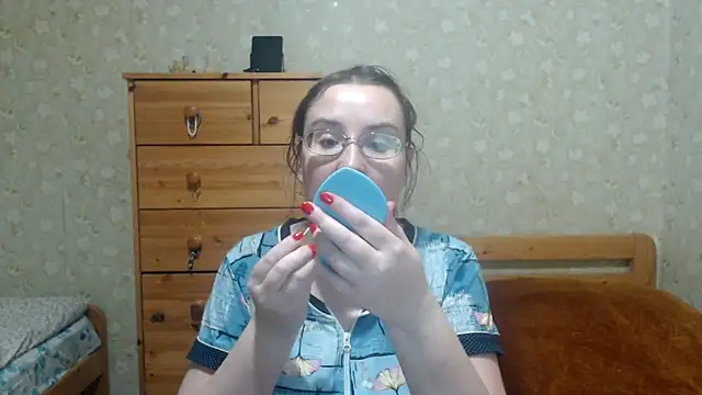 Snapshot of Smart_Rose chatting on 11-28-25, 09:06 Smart Rose online show from 11-28-25, 09:06