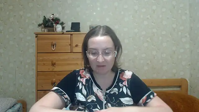 Smart Rose online show from 02-01-26, 01:42