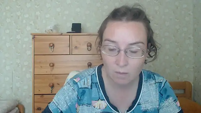 Snapshot of Smart_Rose chatting on 07-07-26, 01:04 Smart Rose online show from 07-07-26, 01:04